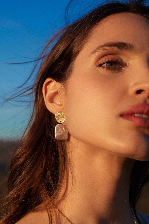 Golden Hour Pearls Earrings
