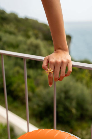 Étoile gold-plated textured starfish ring by Sofia Godinho À La Riviera collection